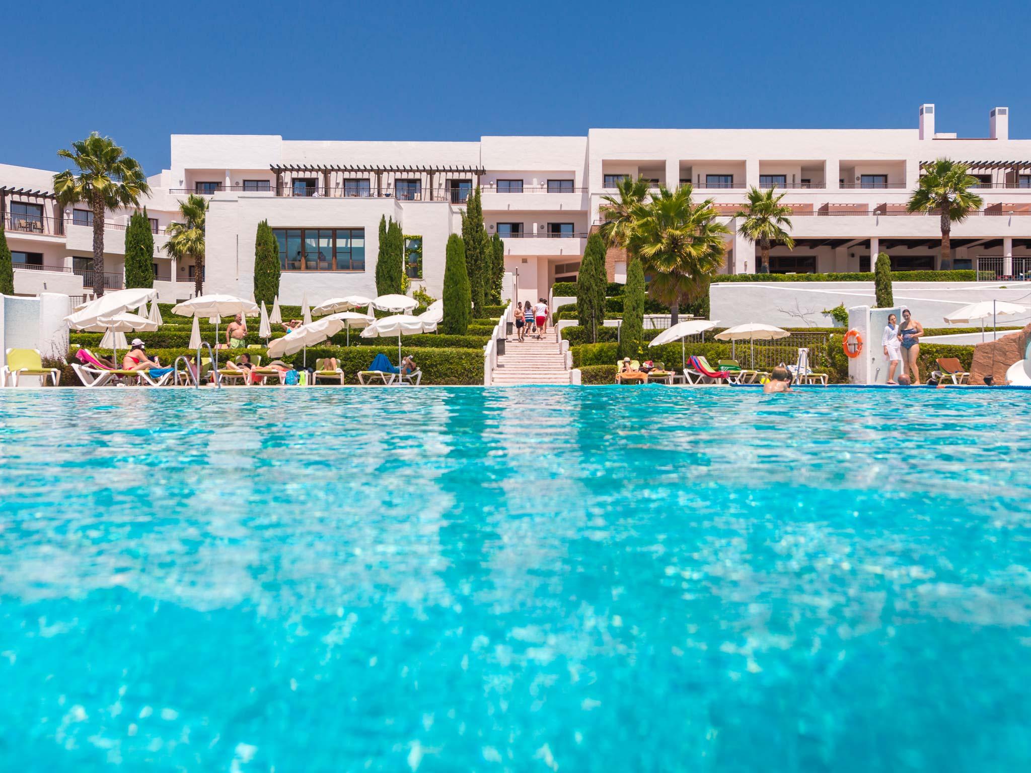 Hotel Fuerte Эль-Ромпидо Экстерьер фото